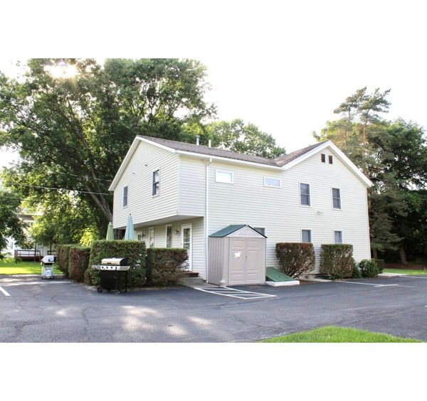 7 W. Ann Street